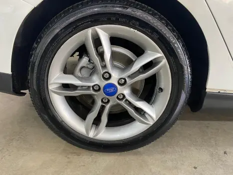 FORD Focus Sedan 2.0 16V 4P FC FLEX AUTOMÁTICO, Foto 19 FORD Focus Sedan 2.0 16V 4P FC FLEX AUTOMÁTICO, Foto 19