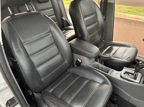 FORD Focus Sedan 2.0 16V 4P GHIA, Foto 3