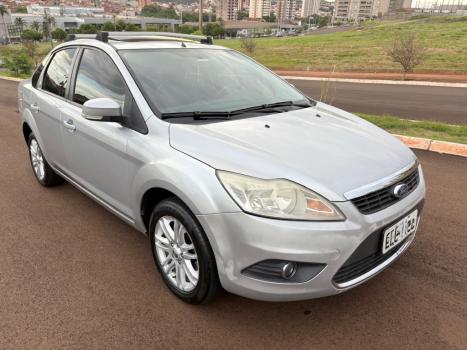 FORD Focus Sedan 2.0 16V 4P GHIA, Foto 10