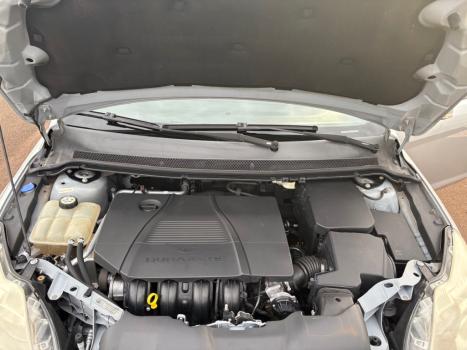 FORD Focus Sedan 2.0 16V 4P GHIA, Foto 12