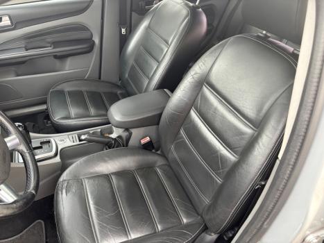 FORD Focus Sedan 2.0 16V 4P GHIA, Foto 13