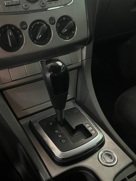 FORD Focus Sedan 2.0 16V 4P GLX AUTOM�TICO, Foto 6