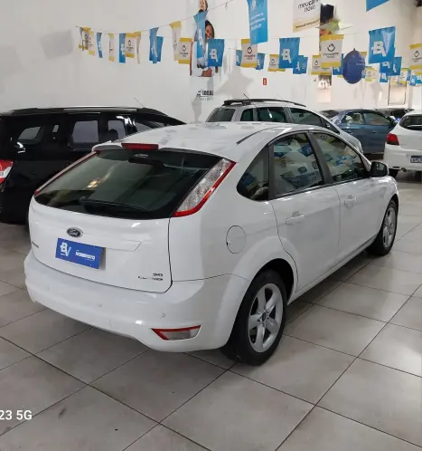 FORD Focus Sedan 2.0 16V 4P, Foto 9