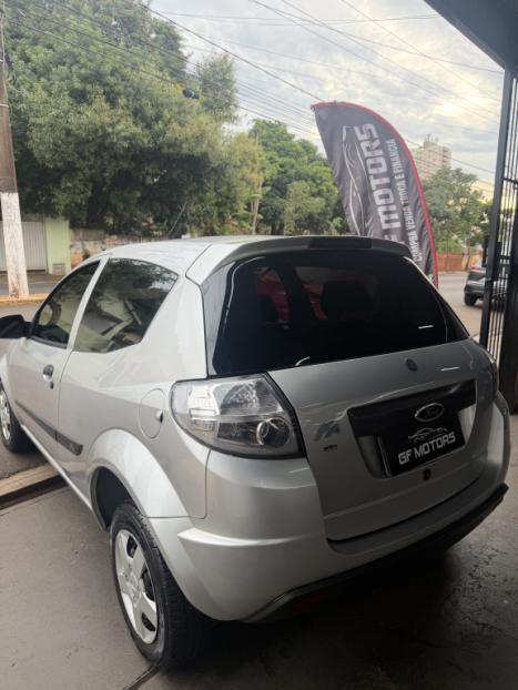 FORD Ka Hatch 1.0 FLEX, Foto 1