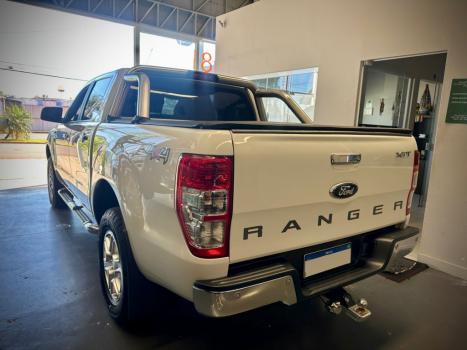 FORD Ranger 3.2 20V XLT 4X4 CABINE DUPLA TURBO DIESEL AUTOM�TICO, Foto 10