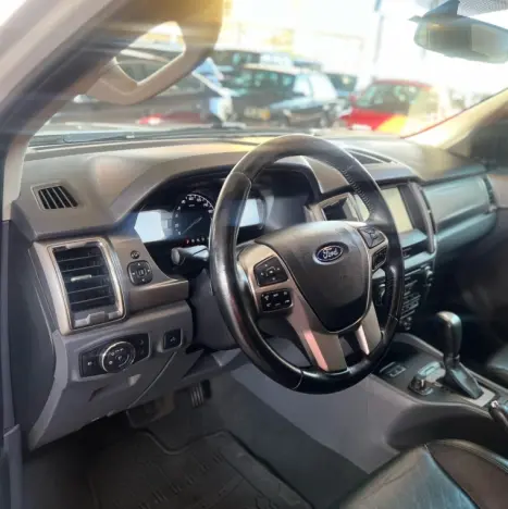FORD Ranger 3.2 20V XLT 4X4 CABINE DUPLA TURBO DIESEL AUTOMTICO, Foto 4