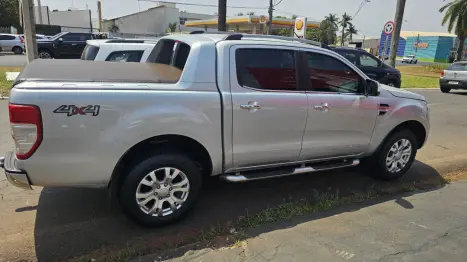 FORD Ranger 3.2 20V CABINE DUPLA 4X4 LIMITED PLUS TURBO DIESEL AUTOMTICO, Foto 2