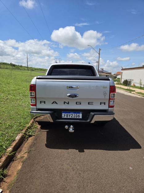 FORD Ranger 3.2 20V CABINE DUPLA 4X4 LIMITED PLUS TURBO DIESEL AUTOM�TICO, Foto 2