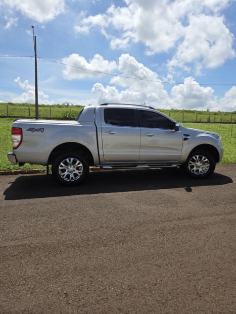 FORD Ranger 3.2 20V CABINE DUPLA 4X4 LIMITED PLUS TURBO DIESEL AUTOM�TICO, Foto 3