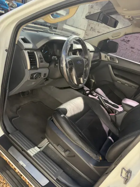 FORD Ranger 3.2 20V CABINE DUPLA 4X4 LIMITED TURBO DIESEL AUTOM�TICO, Foto 11