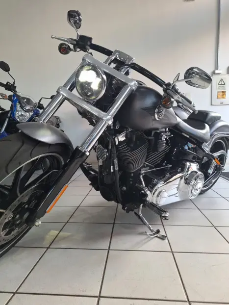 HARLEY DAVIDSON Breakout 1600, Foto 4
