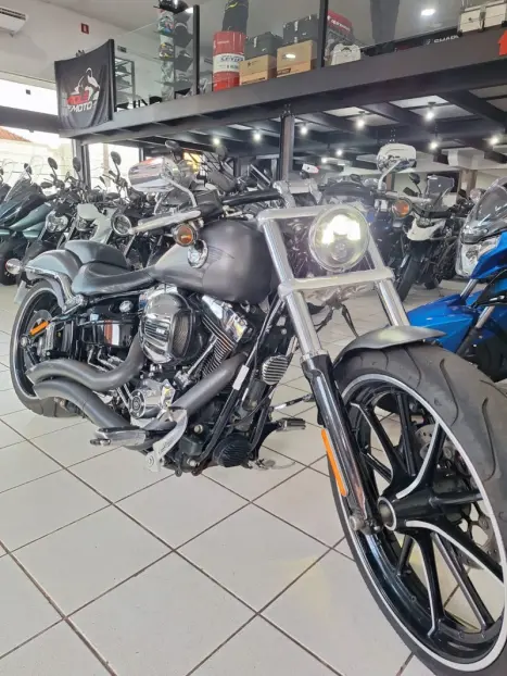 HARLEY DAVIDSON Breakout 1600, Foto 5