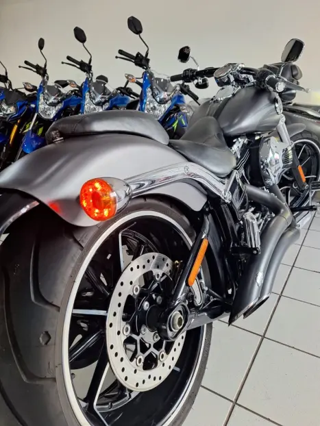 HARLEY DAVIDSON Breakout 1600, Foto 7