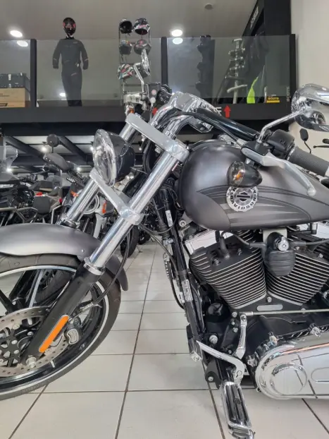 HARLEY DAVIDSON Breakout 1600, Foto 11