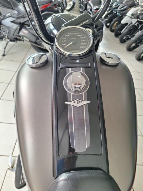 HARLEY DAVIDSON Road King 1800 SPECIAL, Foto 16