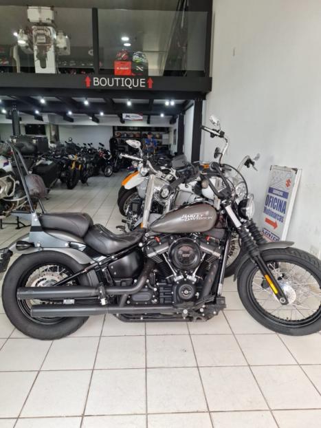 HARLEY DAVIDSON Softtail Street Bob 1700, Foto 1