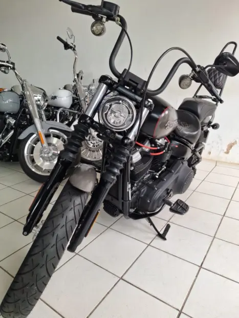 HARLEY DAVIDSON Softtail Street Bob 1700, Foto 5