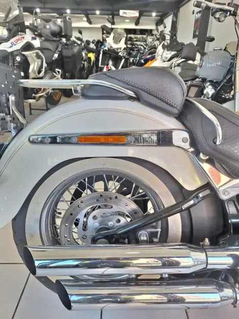 HARLEY DAVIDSON Softail DeLuxe 1600, Foto 22