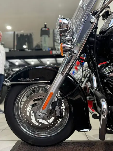 HARLEY DAVIDSON Softail Heritage Classic 1700, Foto 4
