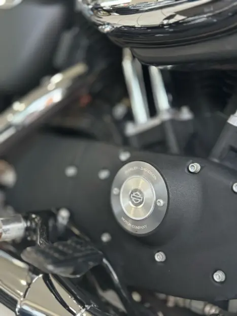 HARLEY DAVIDSON Sportster XL 1200 Custom CB, Foto 17 HARLEY DAVIDSON Sportster XL 1200 Custom CB, Foto 17