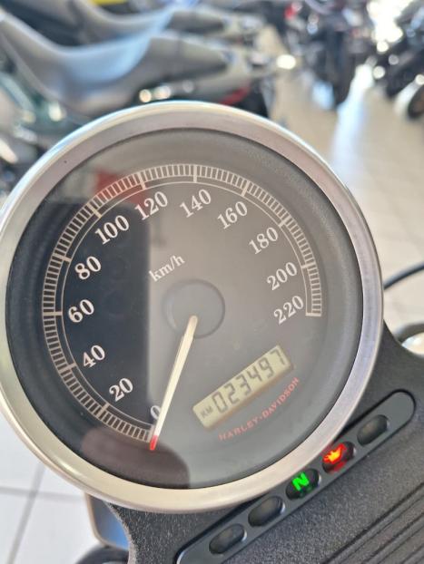 HARLEY DAVIDSON Sportster XL 883 IRON, Foto 3
