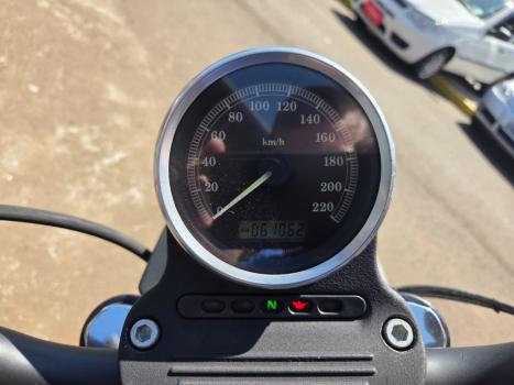 HARLEY DAVIDSON Sportster XL 883 IRON, Foto 2