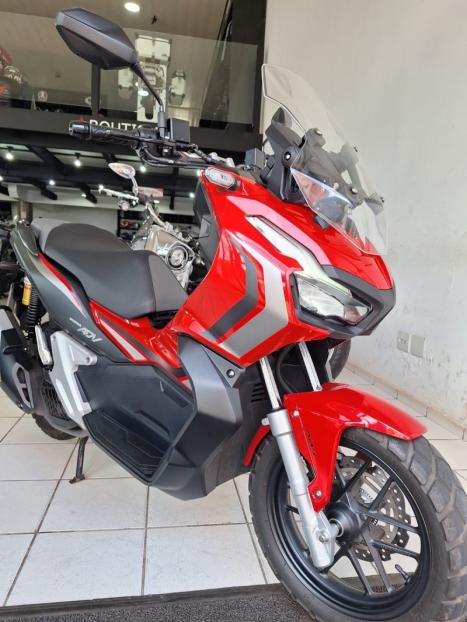 HONDA ADV 150 , Foto 4