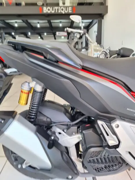 HONDA ADV 150 , Foto 13