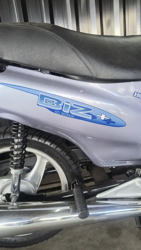 HONDA Biz 100 +, Foto 11