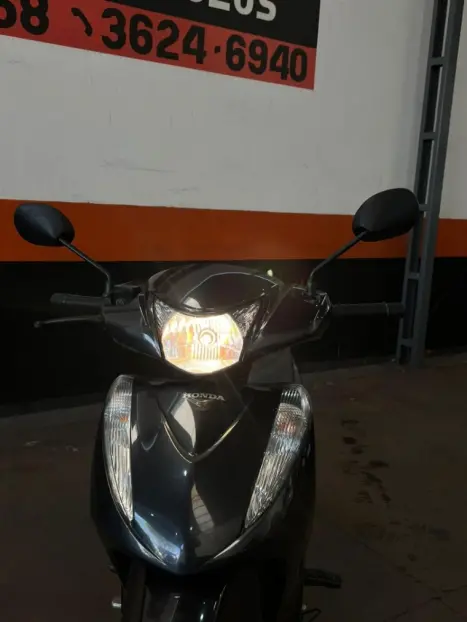 HONDA Biz 125 +, Foto 3