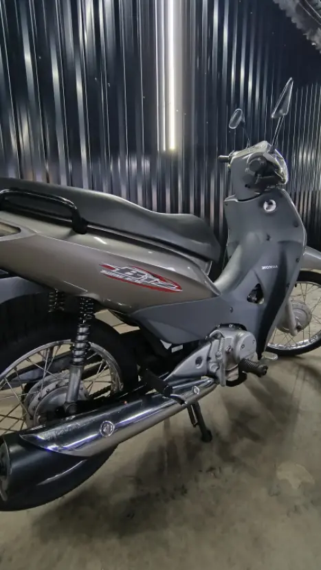 HONDA Biz 125 ES, Foto 4