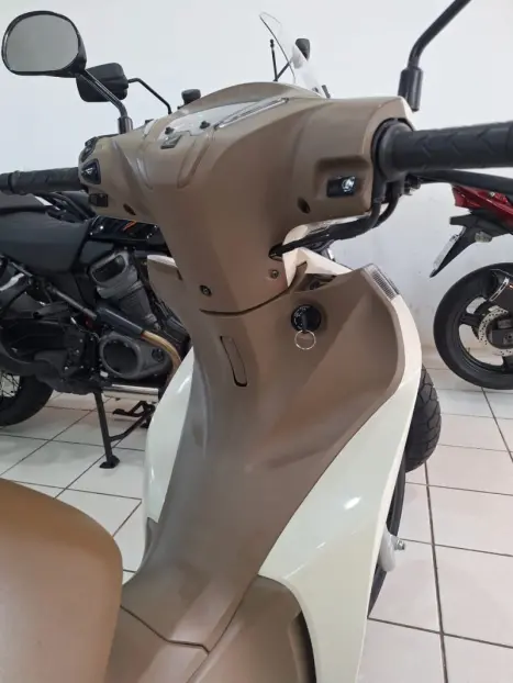HONDA Biz 125 EX, Foto 12