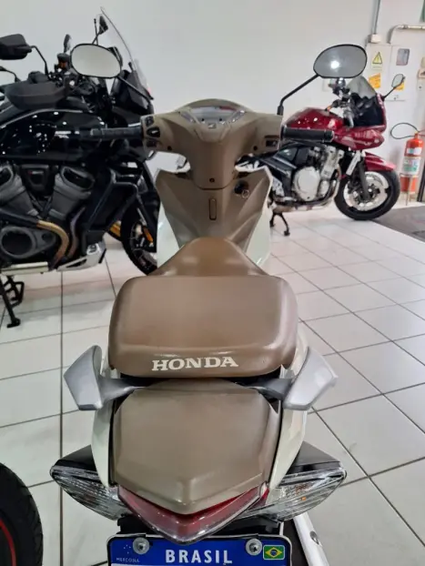 HONDA Biz 125 EX, Foto 14