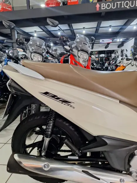 HONDA Biz 125 EX, Foto 17