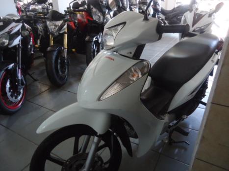 HONDA Biz 125 EX, Foto 2