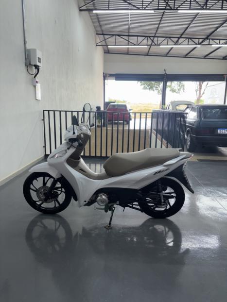 HONDA Biz 125 EX, Foto 4