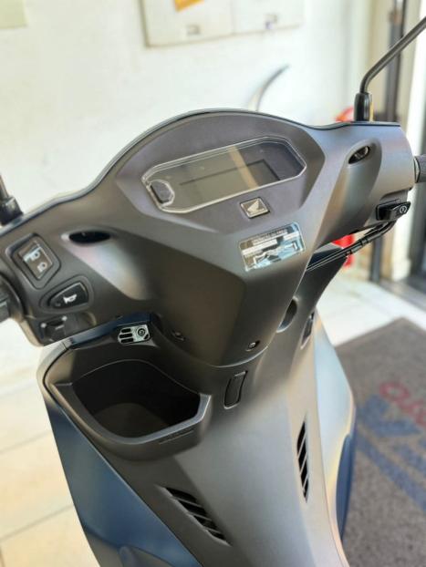 HONDA Biz 125 EX, Foto 9