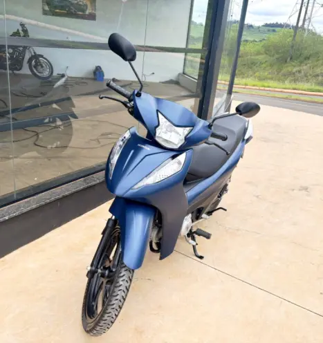 HONDA Biz 125 EX, Foto 3