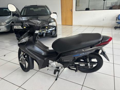 HONDA Biz 125 EX, Foto 8