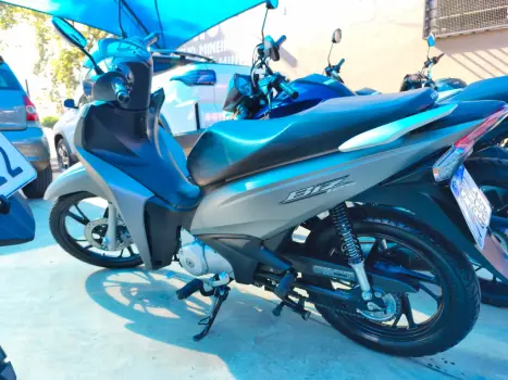 HONDA Biz 125 EX, Foto 2