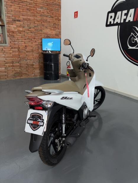 HONDA Biz 125 EX, Foto 2
