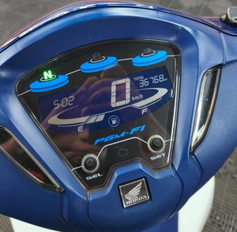 HONDA Biz 125 EX, Foto 9