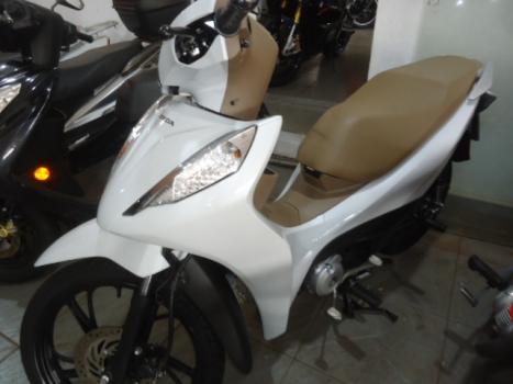 HONDA Biz 125 EX, Foto 2