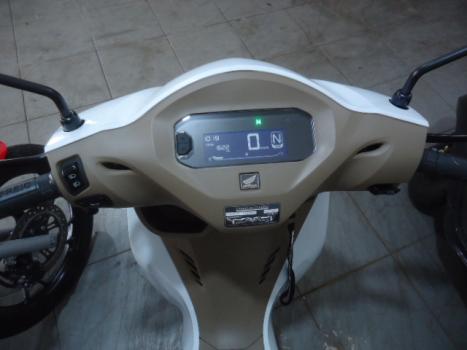 HONDA Biz 125 EX, Foto 3