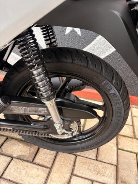 HONDA Biz 125 EX, Foto 4