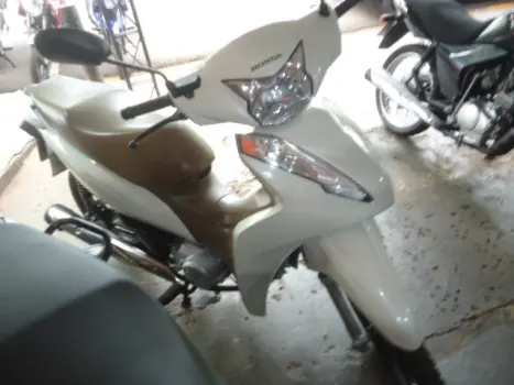 HONDA Biz 125 EX, Foto 2