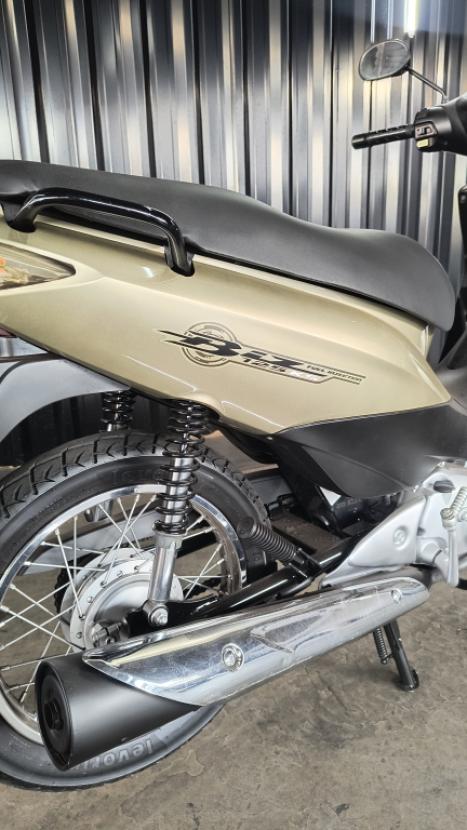 HONDA Biz 125 KS, Foto 2