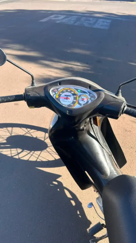 HONDA Biz 125 KS, Foto 2