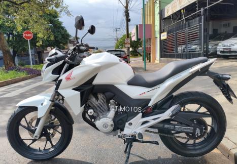 HONDA CB 250 F Twister FLEXONE, Foto 2