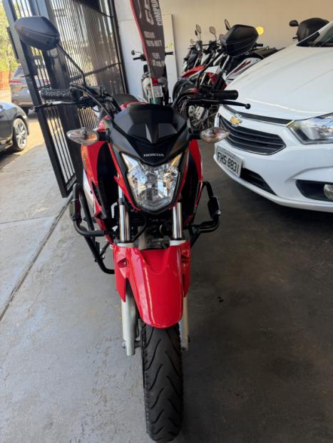 HONDA CB 250 F Twister , Foto 2